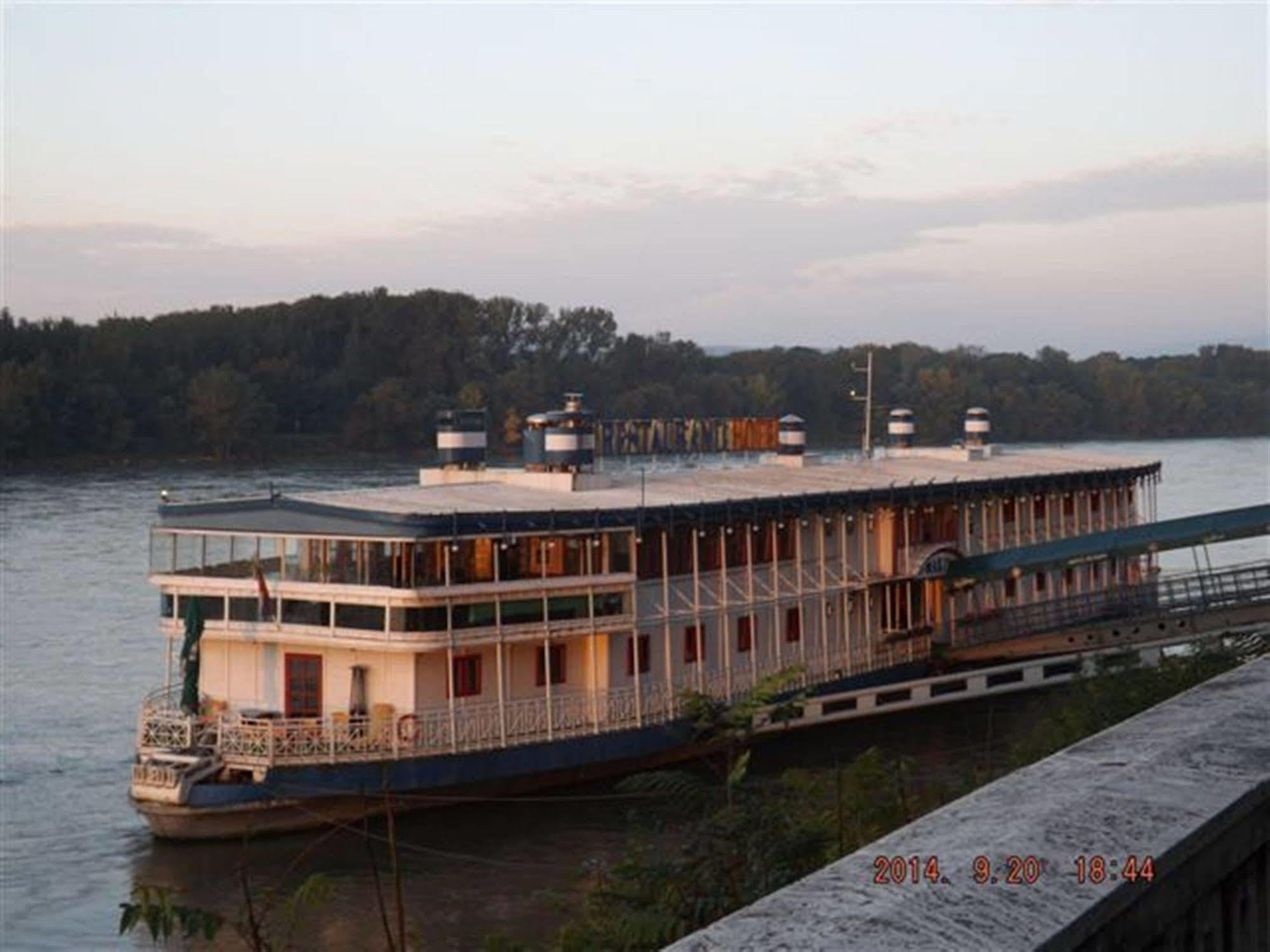 Botel Marina Μπρατισλάβα Εξωτερικό φωτογραφία