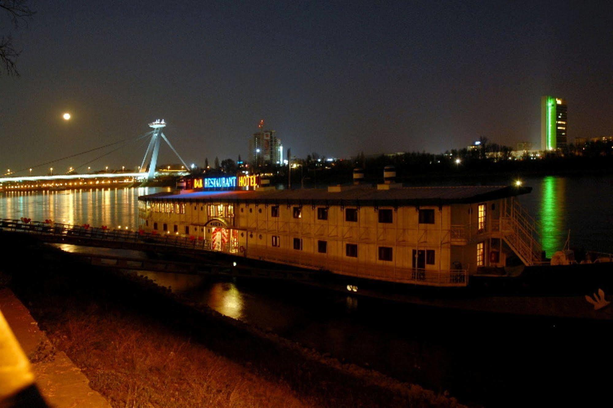Botel Marina Μπρατισλάβα Εξωτερικό φωτογραφία